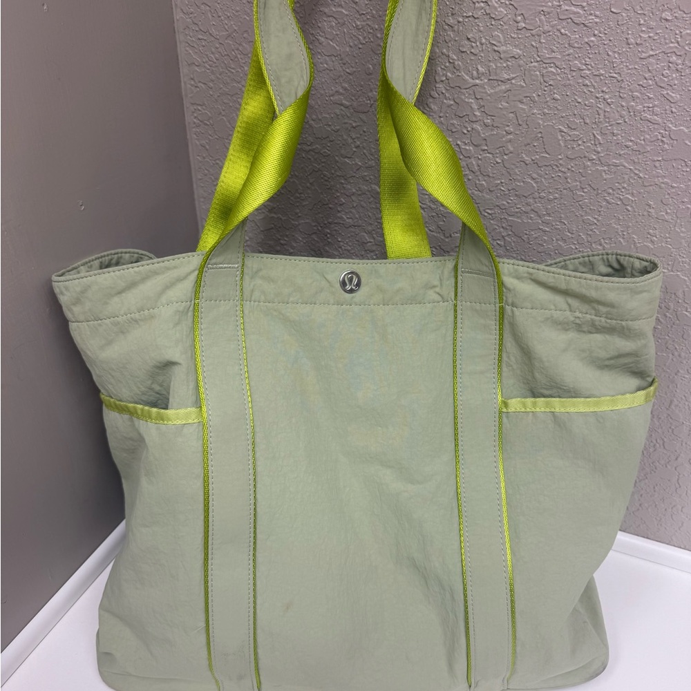 Lululemon Athletica Sage Tote with Neon Green Straps